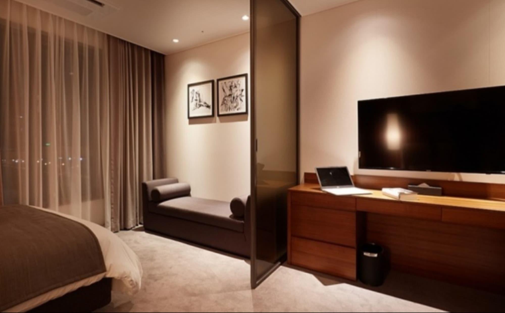 Osong H Hotel Sejong City Чеонджу Екстериор снимка