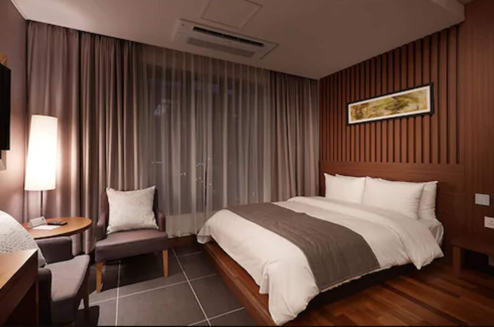Osong H Hotel Sejong City Чеонджу Екстериор снимка