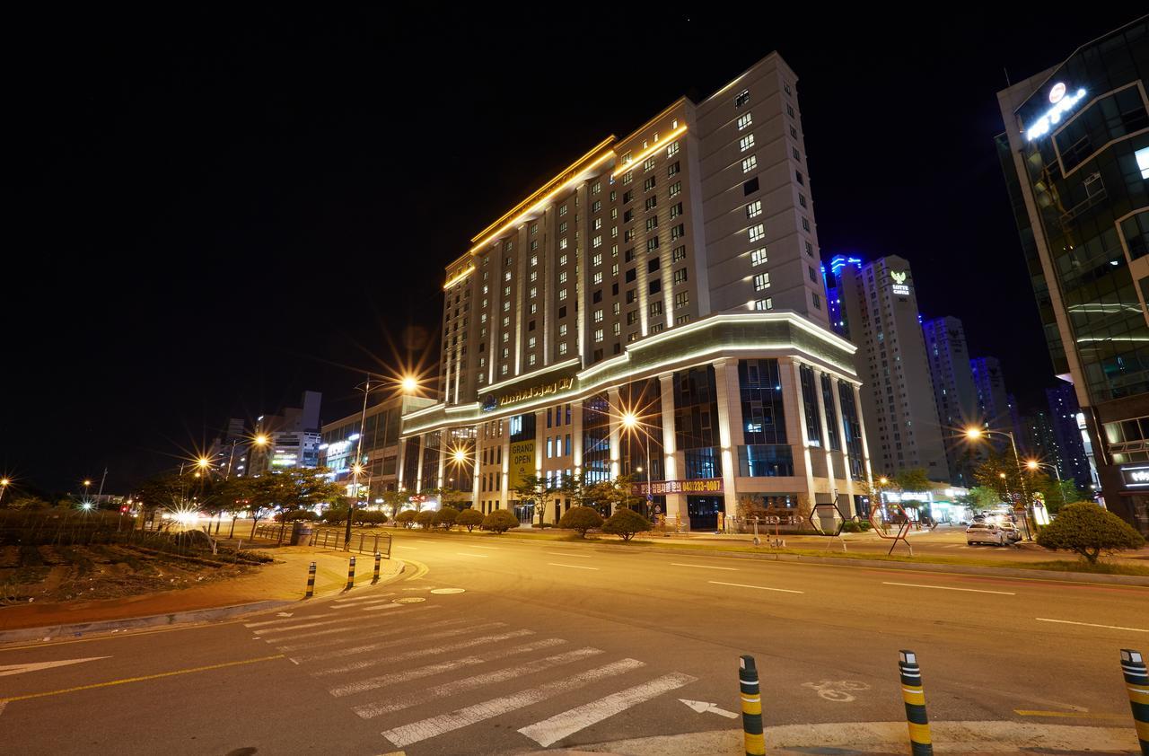 Osong H Hotel Sejong City Чеонджу Екстериор снимка