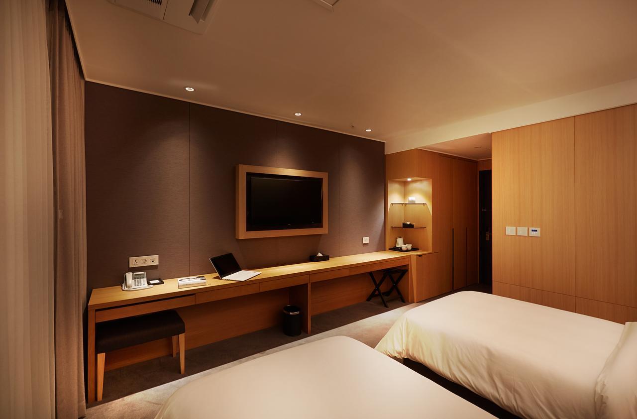 Osong H Hotel Sejong City Чеонджу Екстериор снимка