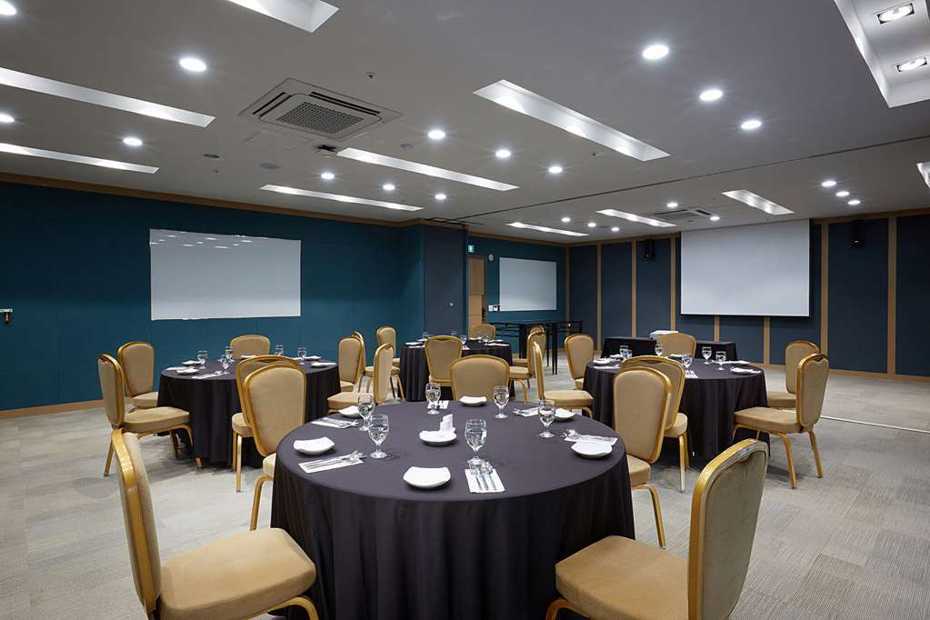 Osong H Hotel Sejong City Чеонджу Съоръжения снимка