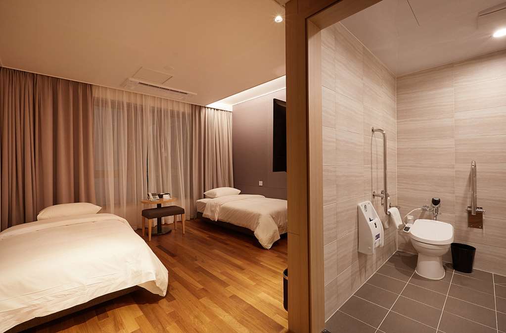 Osong H Hotel Sejong City Чеонджу Стая снимка