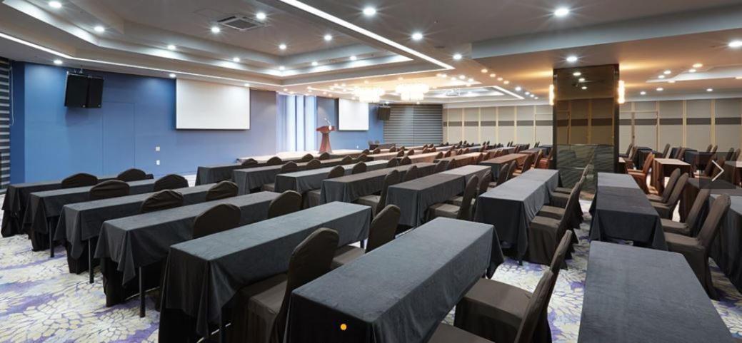 Osong H Hotel Sejong City Чеонджу Екстериор снимка